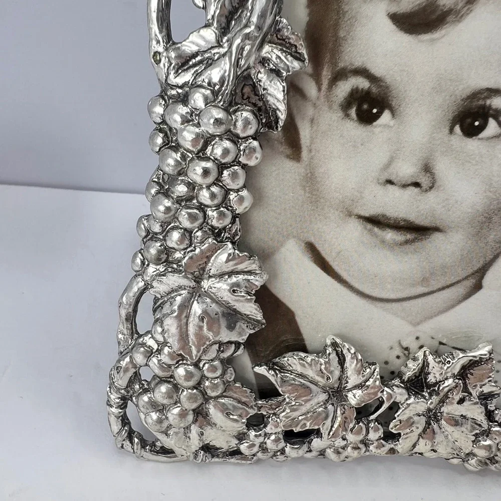 Arthur Court Grapevine Photo Frame 3.5x5 Sand Cast Aluminum Leaves 90s Vintage